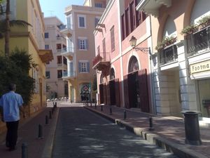 베이루트 중심 지구의 보행자 전용 도로.