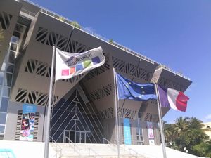 레위니옹 지역 의회, EU, 프랑스 깃발