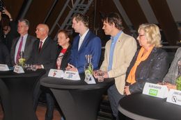 니스바르트에서 열린 2018년 네덜란드 지방 선거의 선두 후보