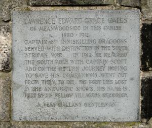 오츠 기념비, 리즈 Meanwood의 홀리 트리니티 교회 근처