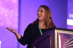 2018년 영 여성 지도자 정상 회담에서의 맥대니얼