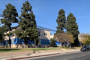 1977년에 개교한 LAUSD 최초의 마그넷 스쿨인 로스앤젤레스 인리치드 스터디 센터(Los Angeles Center for Enriched Studies)