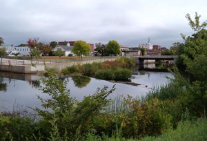 코체코 강이 로체스터 중심부를 흐른다.