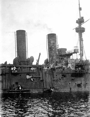 전투 후 로시야 선수 부분 근접 사진. 포탄 자국이 선명하다.