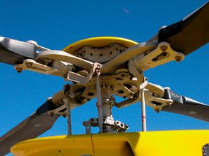 벨 407의 로터 헤드