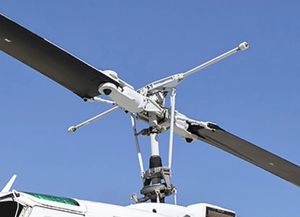 스와시 플레이트가 포함된 UH-1D 헬리콥터의 로터 헤드