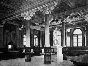 개장 직후인 1894년경 버밍엄 중앙 우체국 내부 모습