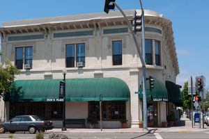 1875년에 지어진 롬포크 시내의 릴리 빌딩