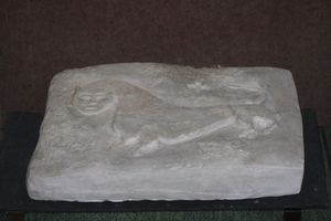 무르플라르 동굴 단지의 조각