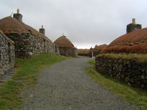 개러닌 블랙하우스 마을