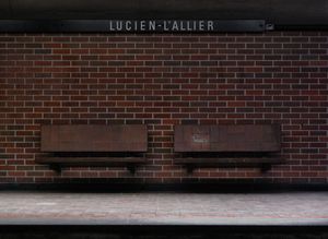 루시앙 랄리에역 벤치