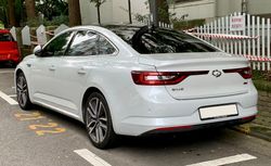 르노삼성 SM6 후측면