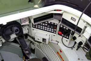 포탑 상단에서 아래를 내려다본 포수의 위치