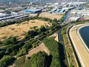 토트넘의 리강, 우회 수로, 홍수 방지 수로