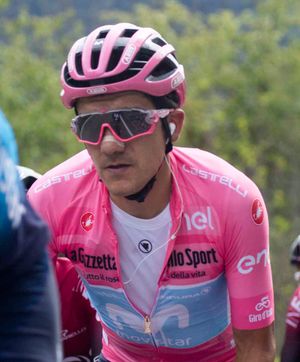 마리아 로사를 착용한 2019년 지로 디탈리아의 카라파스