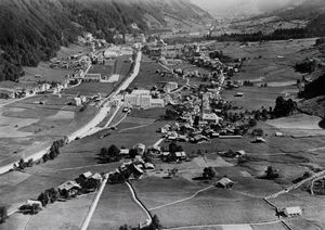 발터 미텔홀처 (1923)가 촬영한 300m 상공에서 본 항공 사진