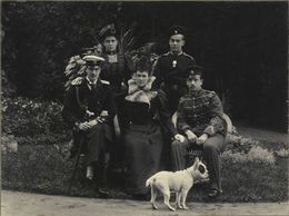 마리야 파블로브나와 성인이 된 네 자녀들