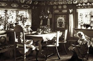 1912년경, 알벤가르덴에서 마리 크뢰위에르와 마르기타 알벤(Margita Alfvén)