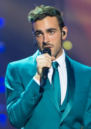 유로비전 송 콘테스트 2013에서 공연하는 멘고니