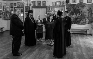 2016년, 엘리스타의 카잔 대성당에서 열린 성모 탄생 축일에 참석한 마리야 블라디미로브나 로마노바 (오른쪽에서 4번째)