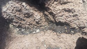 펠레의 머리카락, 산티아고 크레이터, 닌드리 화산