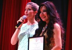 마리아 이네스와 나디아의 2015년 두 번째 자선 콘서트