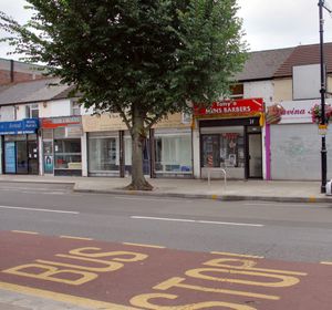 짐 마셜의 첫 번째 상점 부지, 현재는 남성 이발소