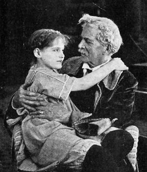 배우 윌리엄 T. 칼턴과 함께 출연한 Home Wanted(1919)