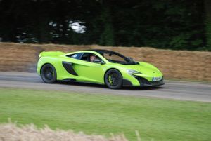 굿우드 페스티벌 오브 스피드에서의 맥라렌 675LT