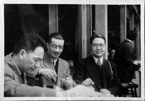 메이루아오(가운데)와 니정위