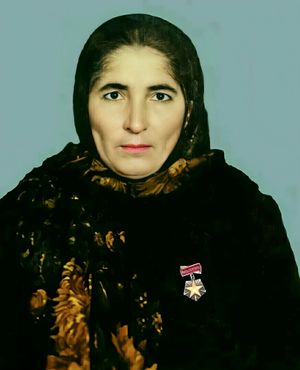 칸비카 아슬란 기지 자파로바 (1930–1997)는 소련의 "모성 영웅" 칭호를 받았다.