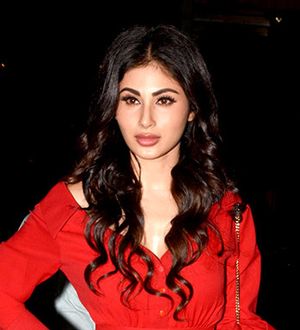 영화 『골드』 특별 시사회에 참석한 모우니 로이(2018년)