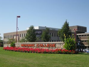 모학 칼리지(Mohawk College), 페널 캠퍼스, 온타리오주 해밀턴