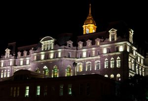 밤의 몬트리올 시청사