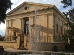 요새 교회(Garrison Church), 현재 증권 거래소, 뒤에서 본 모습