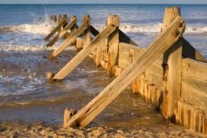 영국 먼들리의 나무 방파제