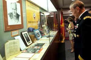 아이젠하워 동문에게 헌정된 전시물