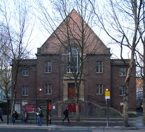 런던 캠던 타운 지역의 미국 국제 교회가 위치한 휘트필드 기념 교회