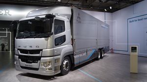 2018 FUSO 슈퍼 그레이트 FU 화물 트럭 6x2 (현재 ShiftPilot 장착)