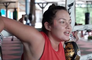 2017년 무에타이 훈련 중인 강