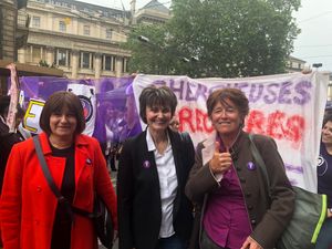 미셸린 칼미-레, 2019년 6월 14일 제네바에서 열린 여성주의 여성 행진에 참석.