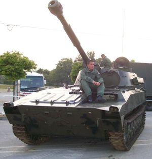 바라주딘 막사에서 크로아티아군이 노획한 2S1 자주포 6대.