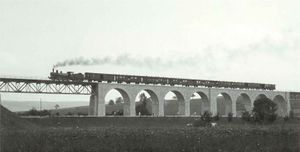 무티에-렝나우 구간의 뫼슬리 육교(Mösli viaduct) 역사 사진