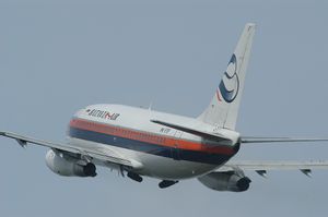 2003년, 옛 도색을 한 보잉 737-200