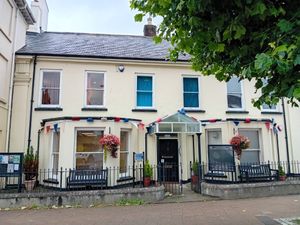 바럼 하우스(Barum House), 더 스퀘어(The Square): 타운 의회 사무실