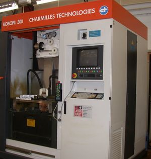 CNC 와이어 컷 방전 가공기