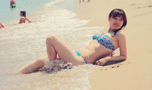 홀터넥이 달린 방도 비키니