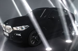 BMW X6의 밴타블랙, 2019년 독일 국제 모터쇼