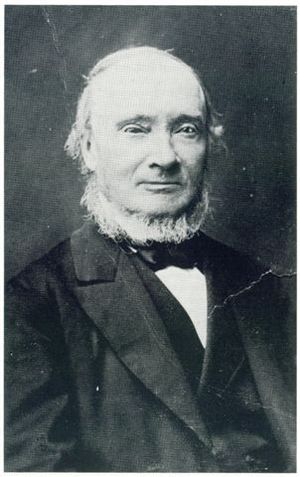 이바르 오세(Ivar Aasen)는 순뫼레(Sunnmøre)의 외르스타(Ørsta) 출신이다. 그는 뉘노르스크(Nynorsk)의 아버지이자, 그 파생어인 호그노르스크(Høgnorsk)에 영향을 미쳤다.