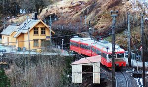 69형 열차가 트렝게레이드 역을 통과하고 있다